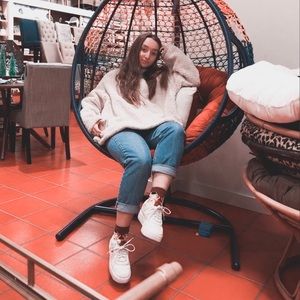 Meet your Posher, Alessandra